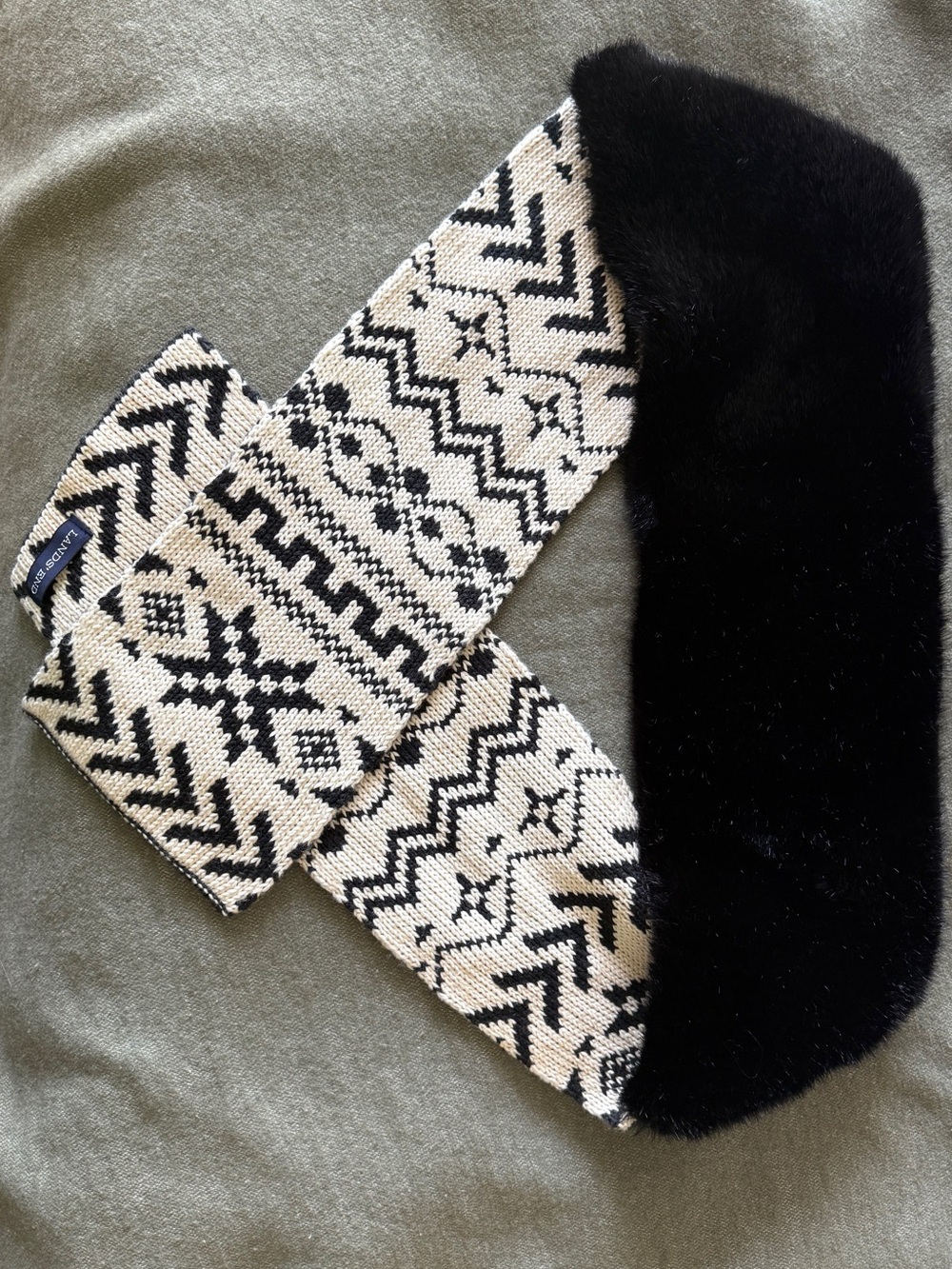 Lands' End Black and Cream Knit Scarf with Label